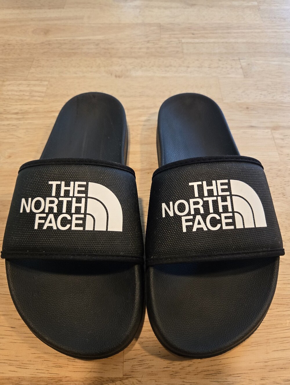 The North Face Black Logo Slides / Sandals